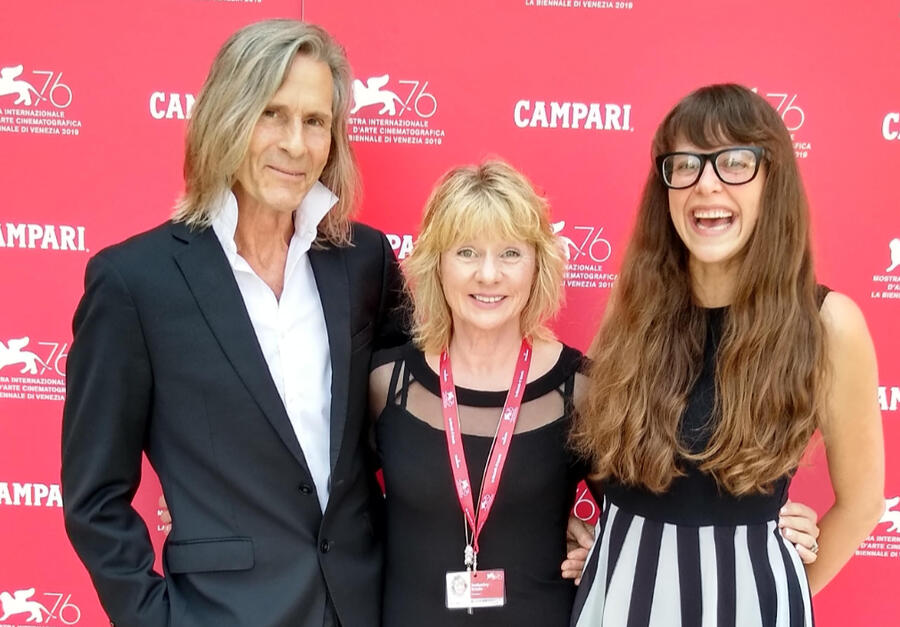 Ivan Suvanjieff, Dawn Engle, i Elizabeth "Zabe" Holloway